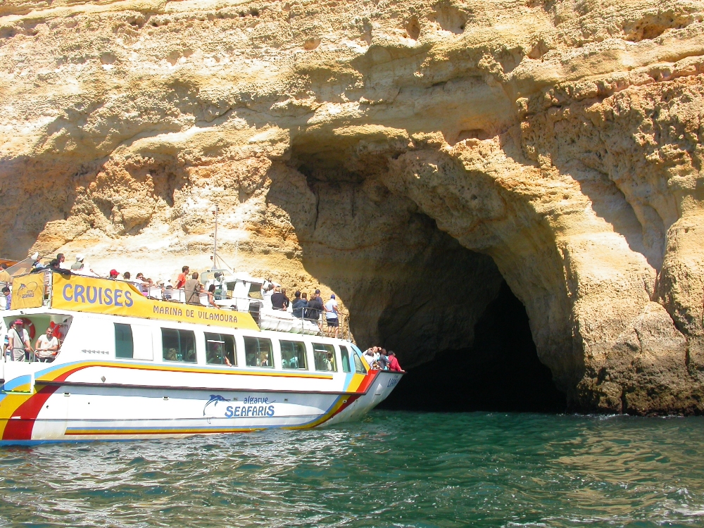 Algarve Sea Cave Tour - group activities algarve