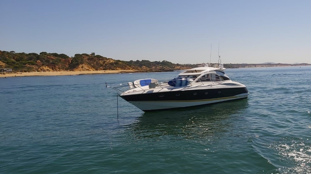 B.Happy Luxury Charter - group activities algarve